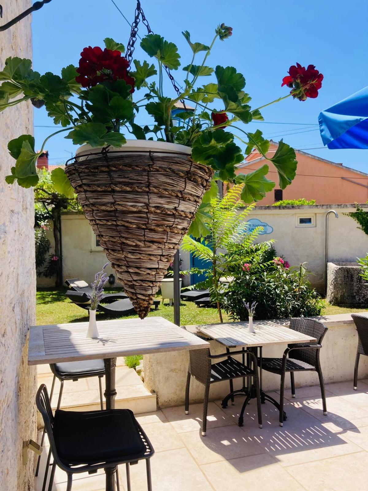 B&B Nostromo Funtana Bagian luar foto