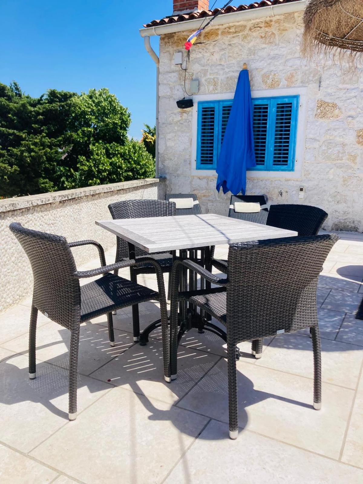 B&B Nostromo Funtana Bagian luar foto